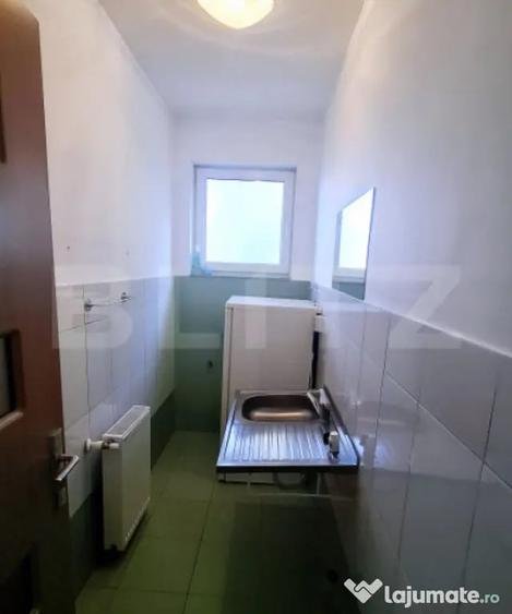 Spațiu comercial, de 120 mp, în Florești