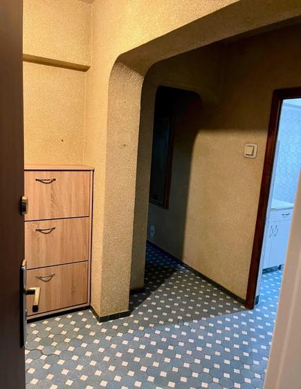 Apartament cu 3 camere decomandat în Târgu Cucu