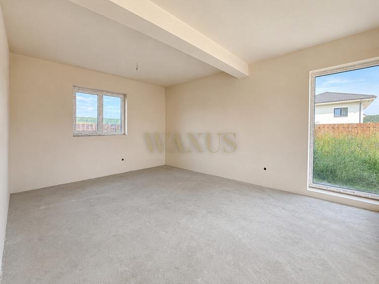 Duplex cu 4 camere cu Canalizare în Chinteni