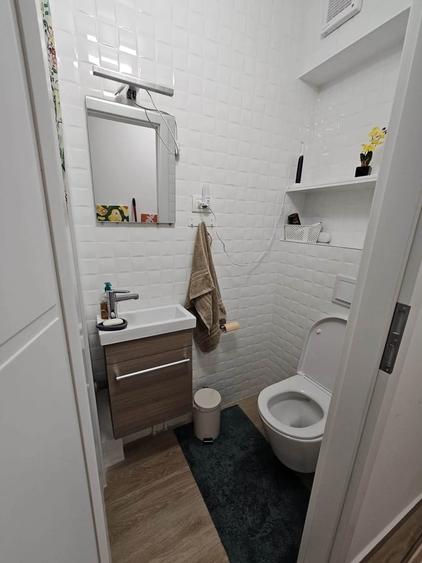 Apartament cu 3 camere decomandat în Drumul Taberei