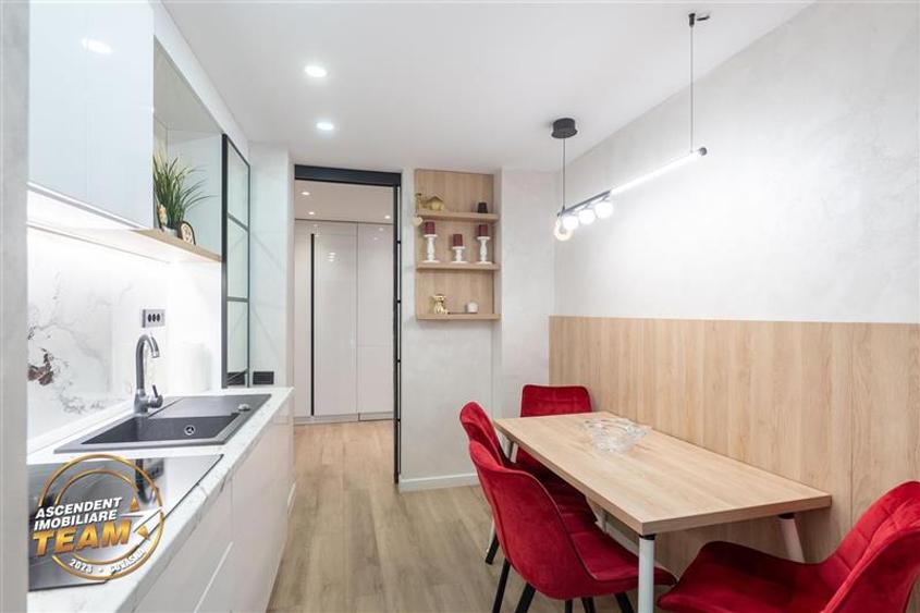Apartament cu 2 camere decomandat în Central