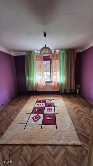 Casă cu 2 camere în Central