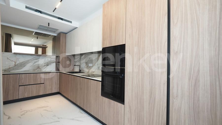 Apartament cu 4 camere semidecomandat, mobilat în Aviatorilor