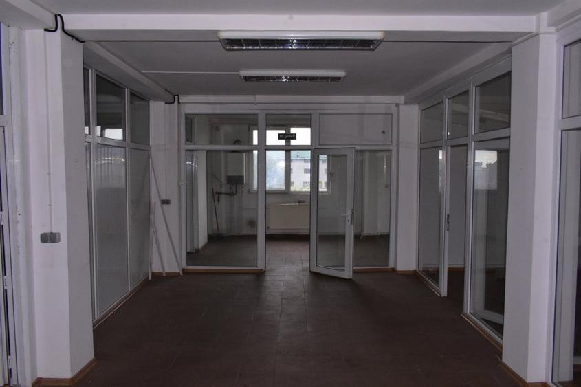 Spațiu comercial, de 740 mp, în Craiovei