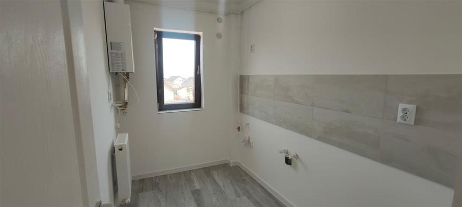 Apartament cu 2 camere semidecomandat în Cug
