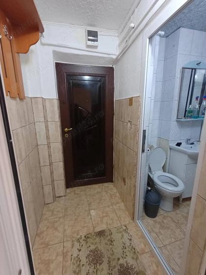 Garsonieră decomandată în Central
