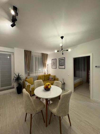Apartament cu 2 camere semidecomandat în Chinteni