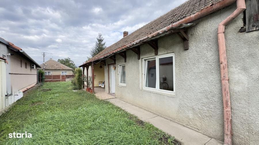 Casă cu 3 camere în Central