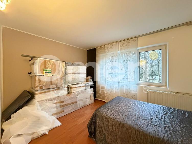 Apartament cu 4 camere decomandat, mobilat în Săsar