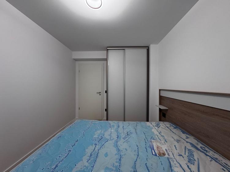 Apartament cu 2 camere decomandat, mobilat în Tractorul