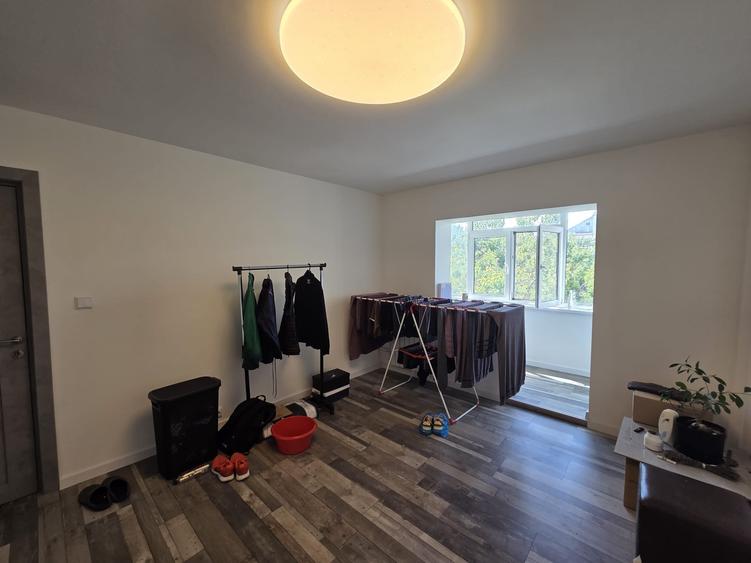 Apartament cu 2 camere decomandat în Nicolina