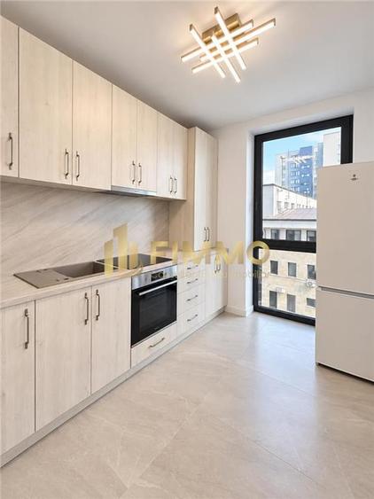 Apartament cu 3 camere semidecomandat, mobilat în Obcini
