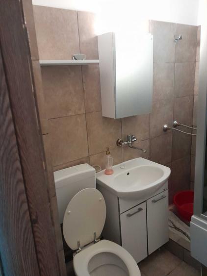 Apartament cu 2 camere semidecomandat în Tătărași