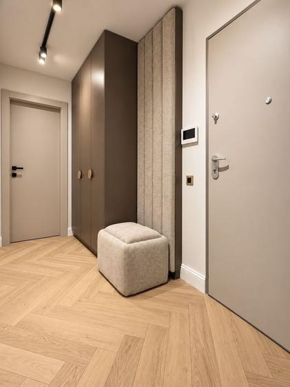 Apartament cu 2 camere semidecomandat, mobilat în Central