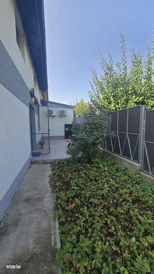 Casă cu 4 camere în Uricani