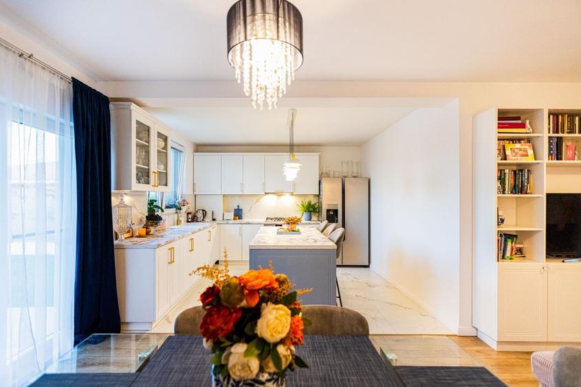 Duplex cu 3 camere cu Canalizare în Urseni