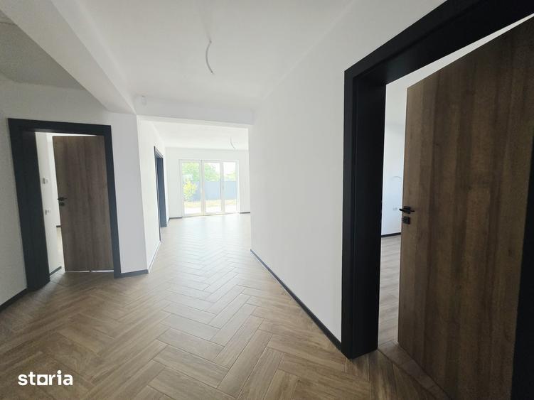 Casă cu 4 camere cu Teren 500 Mp în Tărlungeni