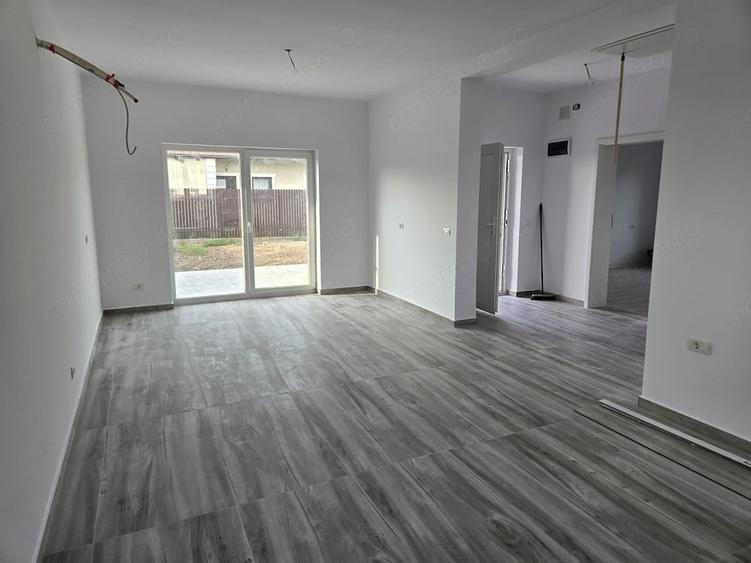 Casă cu 3 camere cu Teren 300 Mp în Sânandrei