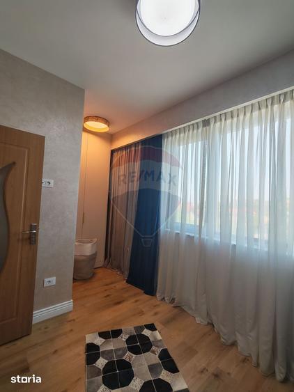 Apartament cu 3 camere, mobilat în Central