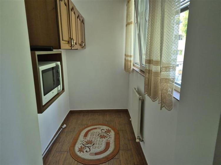 Apartament cu 3 camere decomandat, mobilat în Păcurari