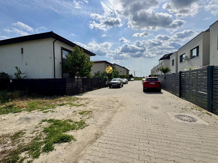 Teren 624mp Util Parcelabil in 2 loturi - Toate utilitatile - Otopeni Odaile - 2