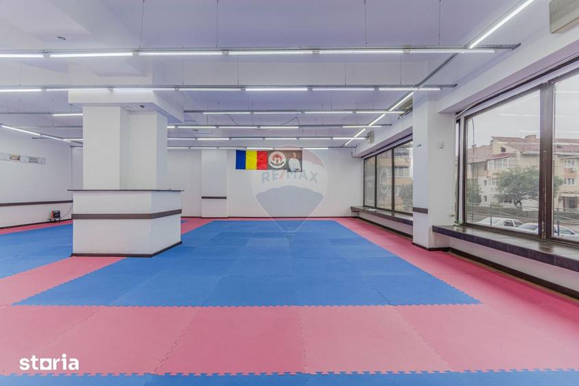 Spațiu comercial, de 170 mp, în Nord