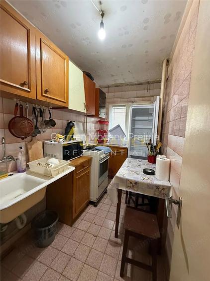 Ap.2 camere ,zona Brancoveanu,3-4 minute pana la STB.Mobilat utilat.