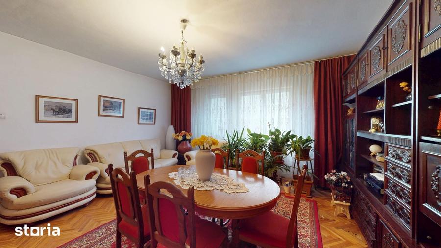 Casă cu Teren 337 Mp în Dămăroaia