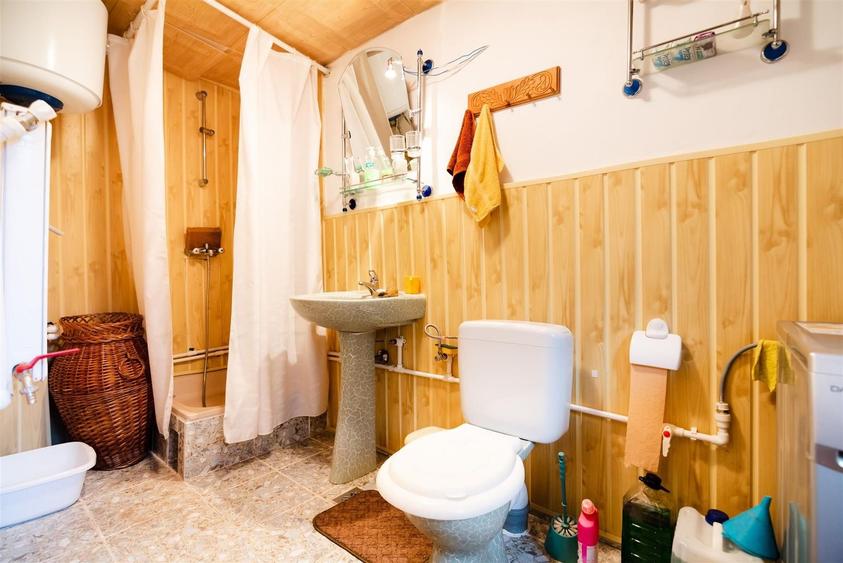 Spațiu comercial, de 300 mp, în Central
