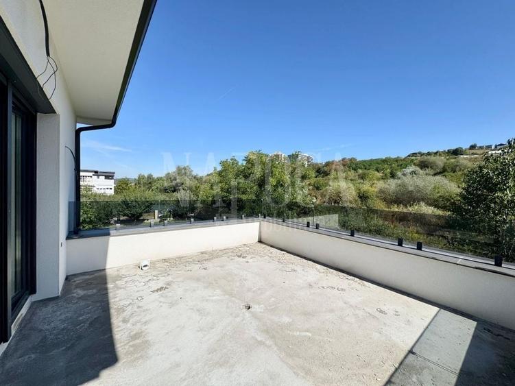 Duplex cu 5 camere cu Canalizare în Mănăștur