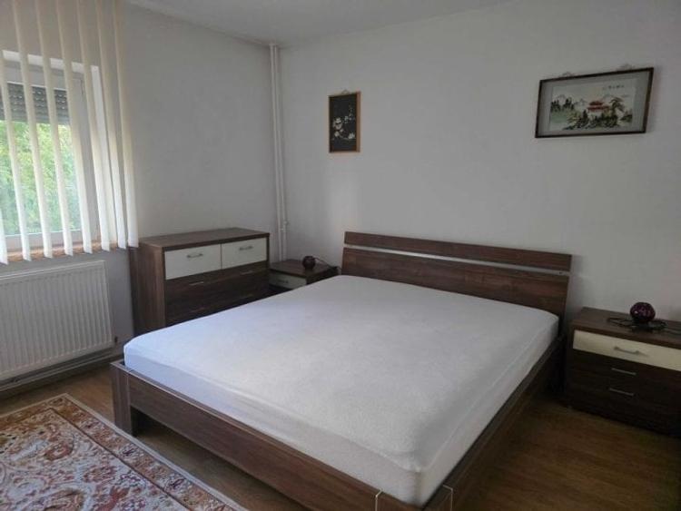 Apartament cu 3 camere decomandat, mobilat în Drumul Taberei