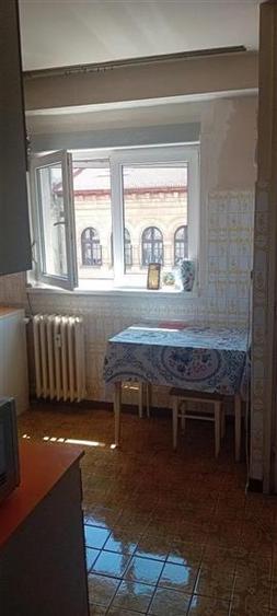 Apartament cu 2 camere decomandat în Universitate
