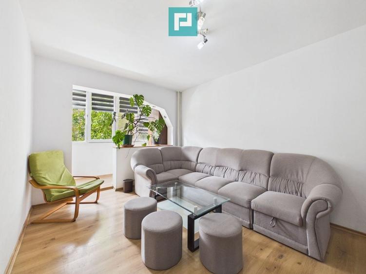 Apartament cu 3 camere decomandat, mobilat în Aurel Vlaicu