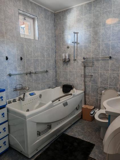 Casă cu Teren 70 Mp în Barbu Văcărescu