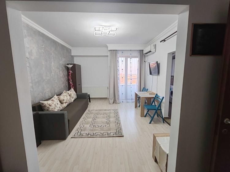 Garsonieră decomandată în Central