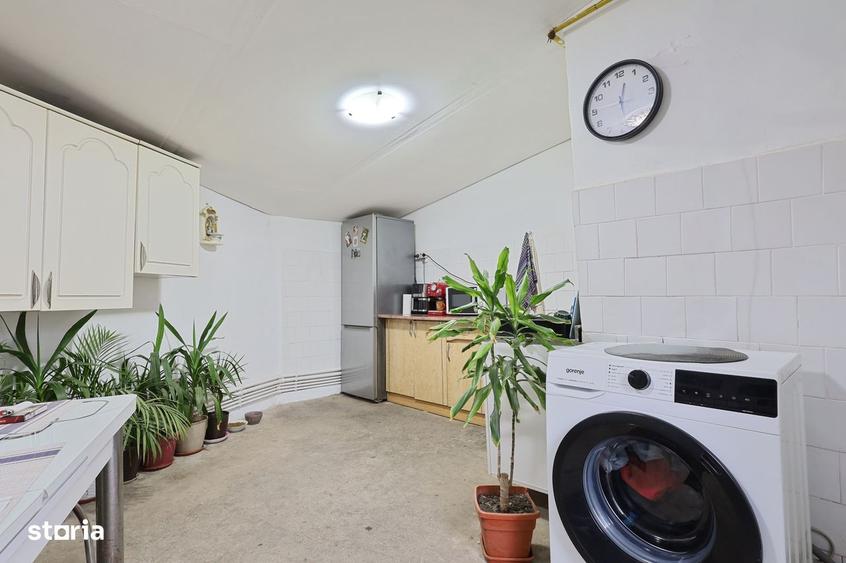 Casa parter situata central in orasul Mangalia,str.Portului, 656 mp - 4