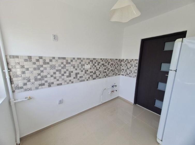 Apartament cu 2 camere semidecomandat în Titan