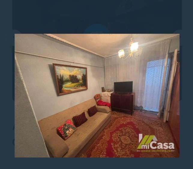 Apartament cu 3 camere decomandat în Micro 19