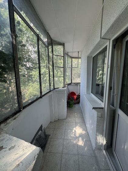 Apartament cu 2 camere decomandat în Vitan