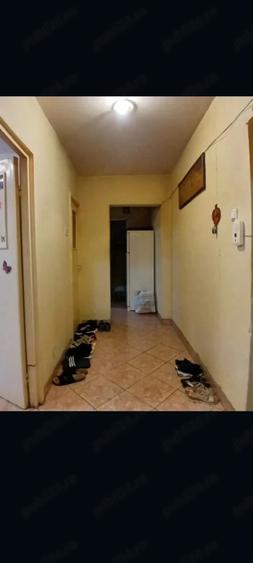 Apartament cu 3 camere decomandat în Veteranilor