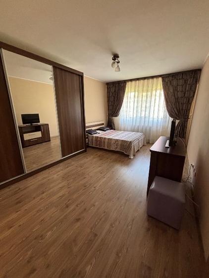 Apartament cu 2 camere decomandat, mobilat în Central
