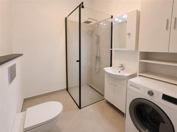 Apartament 3 camere balcon parcare  zona Selimbar - 8