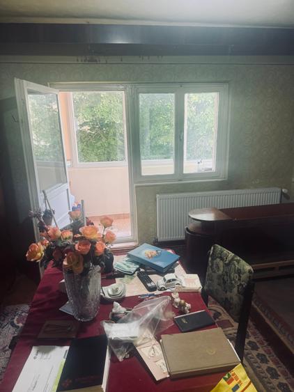 Apartament cu 2 camere semidecomandat în Aradului