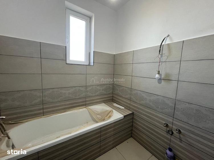 Casă cu 4 camere cu Teren 743 Mp în Oloșag