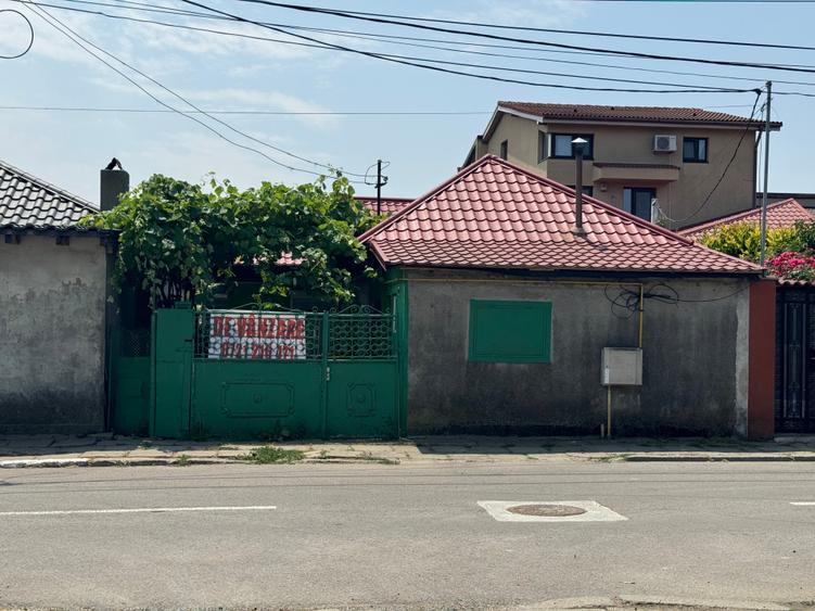 Casă individuală cu 4 camere cu Canalizare în Viile Noi