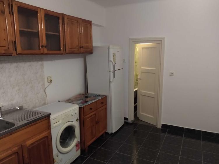 Garsonieră decomandată în Horea