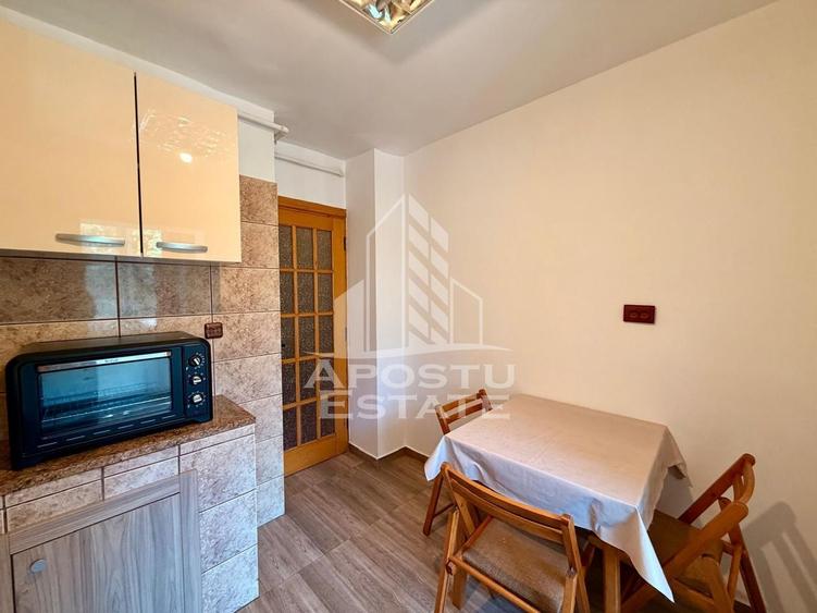 Apartament cu 2 camere decomandat, mobilat în Lipovei