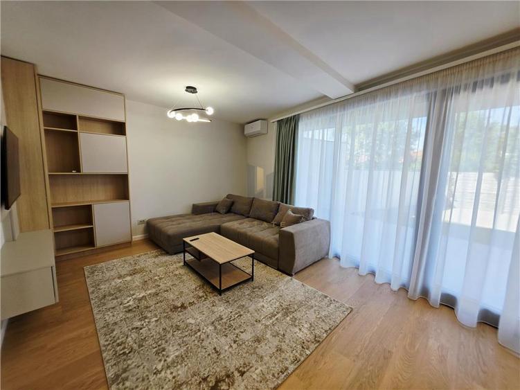 Duplex cu 4 camere cu Teren 300 Mp în Ghiroda