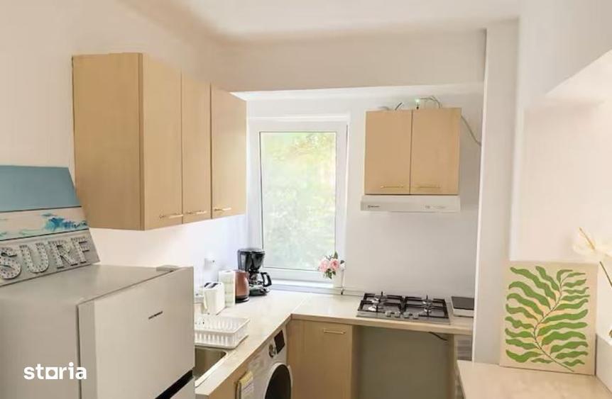 Apartament cu 3 camere în Romană