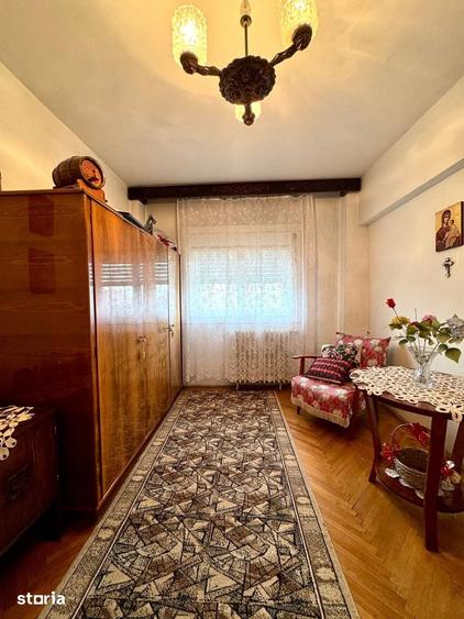 Apartament cu 4 camere în UTA